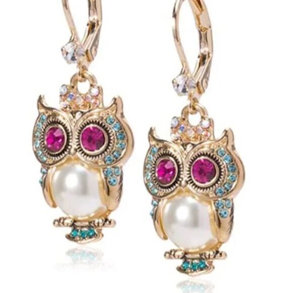 🦉 Betsey Johnson owl dangle earrings 🦉 - Picture 1 of 3